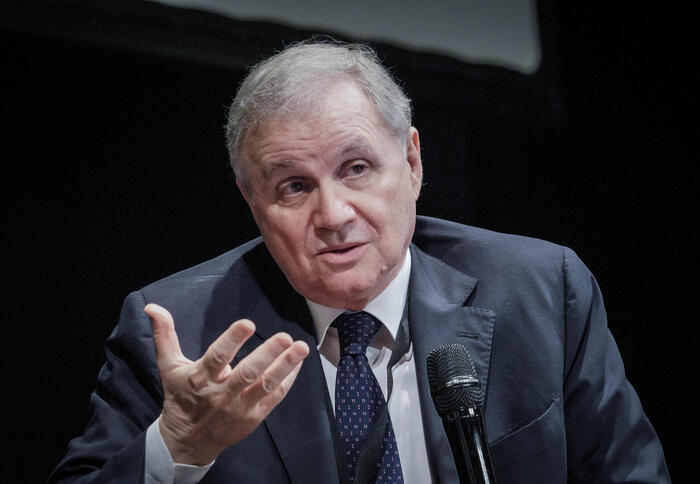 ++ Visco, situazione economica è molto incerta ++