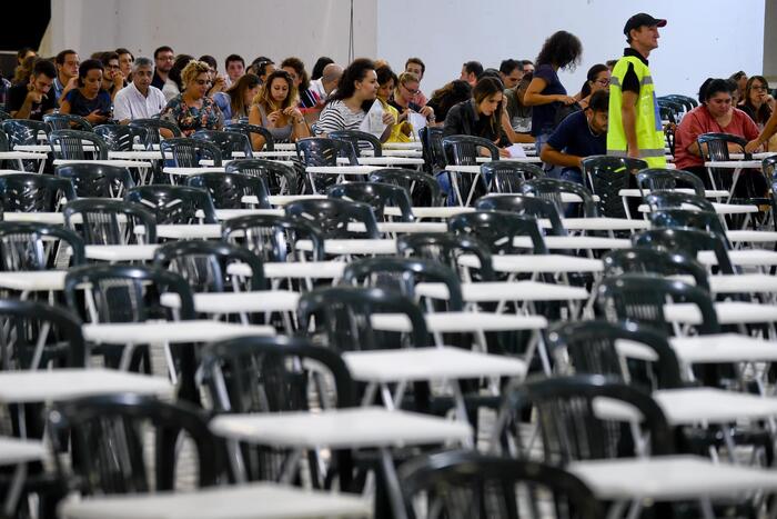 Lavoro: in diecimila a Napoli per concorso Regione Campania