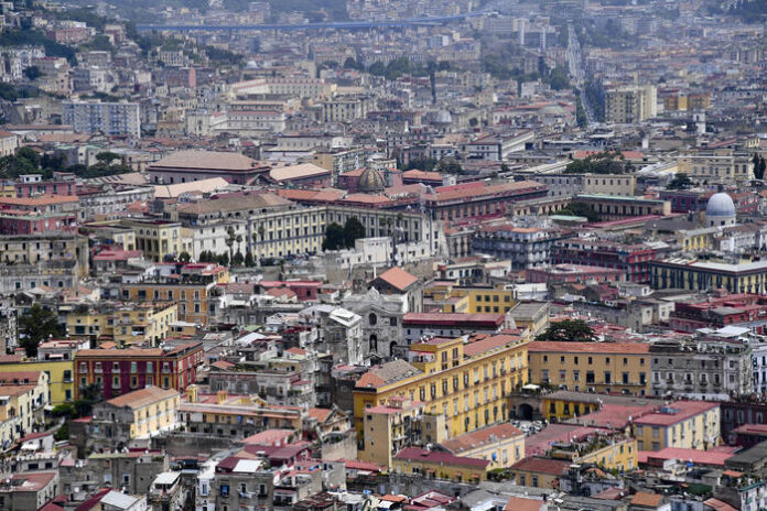 BANKITALIA, I TASSI SUI MUTUI SALGONO AL 4,52%