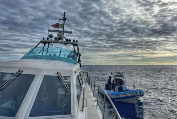 Manufatto preistorico recuperato nelle acque di Capri